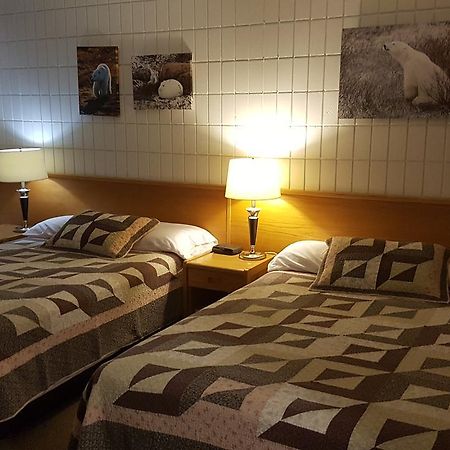 Pinawa Motel Extérieur photo
