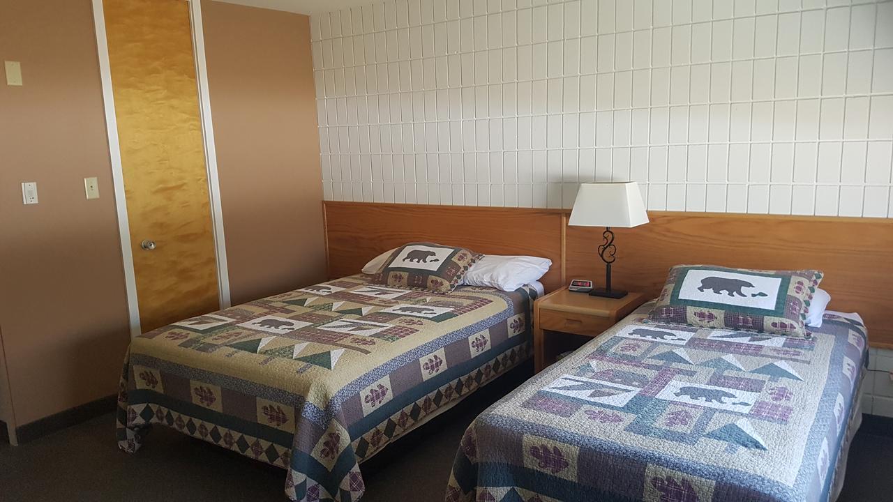 Pinawa Motel Extérieur photo