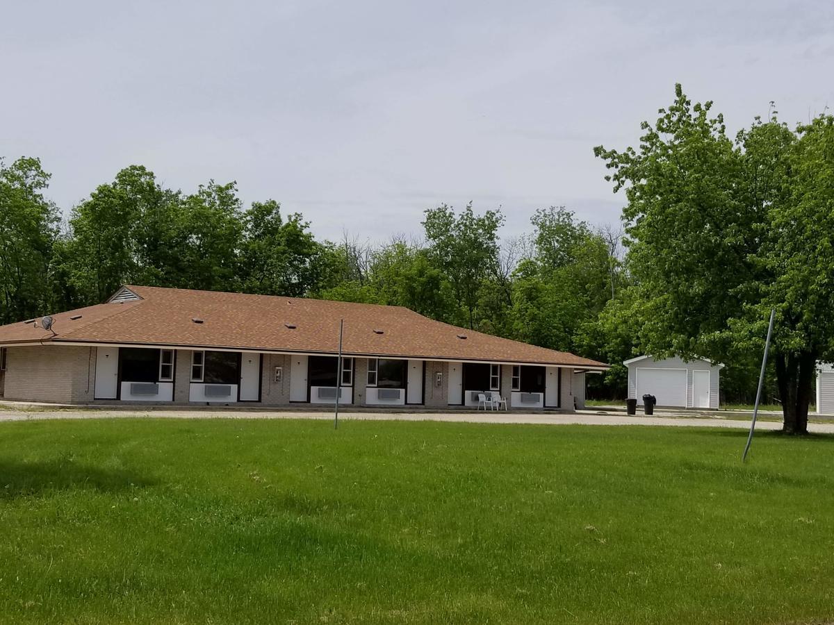 Pinawa Motel Extérieur photo