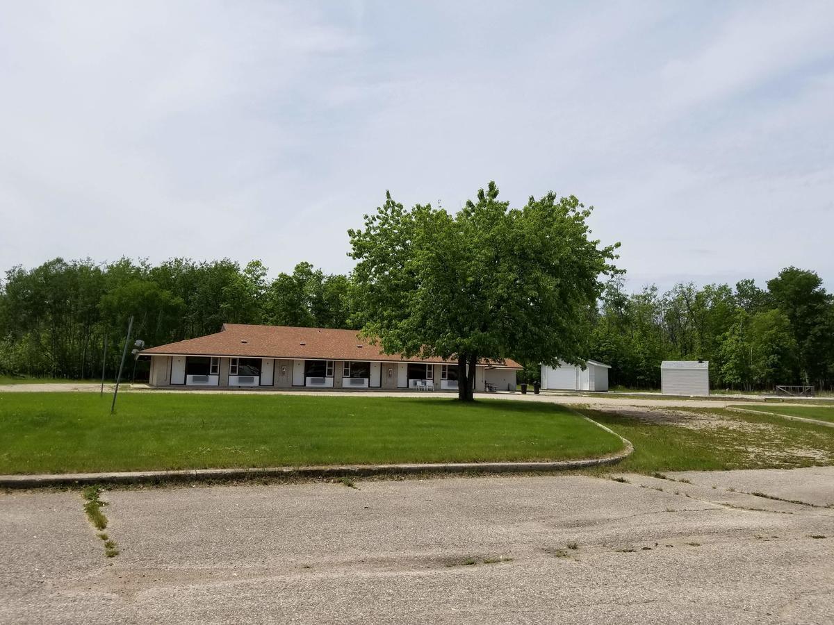 Pinawa Motel Extérieur photo